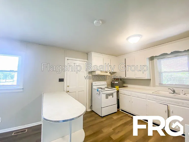 231 Bunche Dr — Photo 9