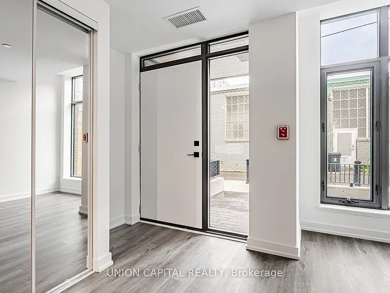 28 Eastern Ave #Townhouse 109 — Photo 8