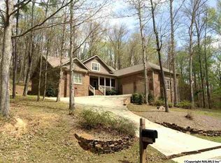 398 Timberlake Dr, Union Grove, AL 35175