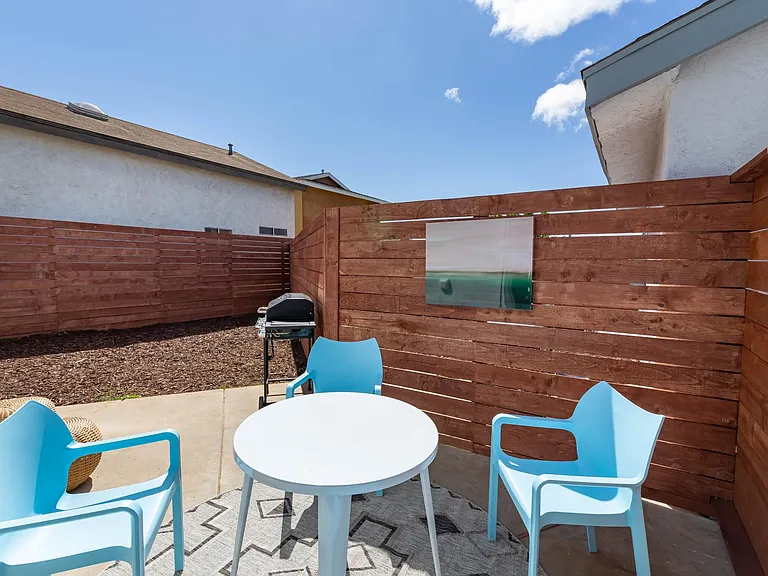 2818 Comstock St — Photo 15