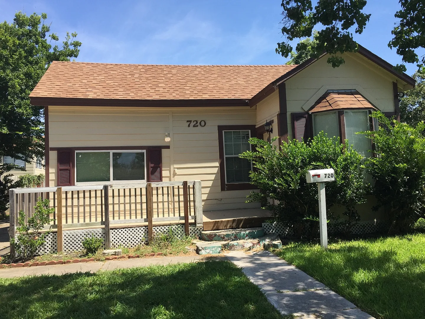 Incredible Value! Spacious 3-Bedroom Texas City Home — Photo 1