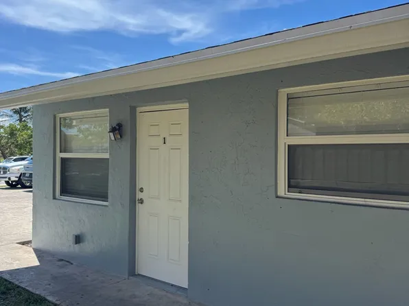 517 S F St, Lake Worth, FL 33460
