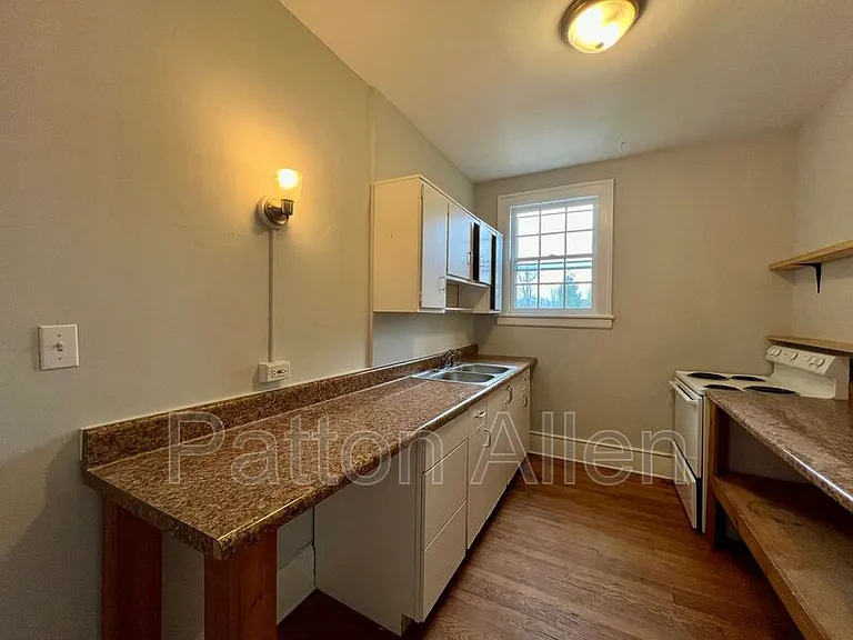 116 E Chestnut St #32 — Photo 14