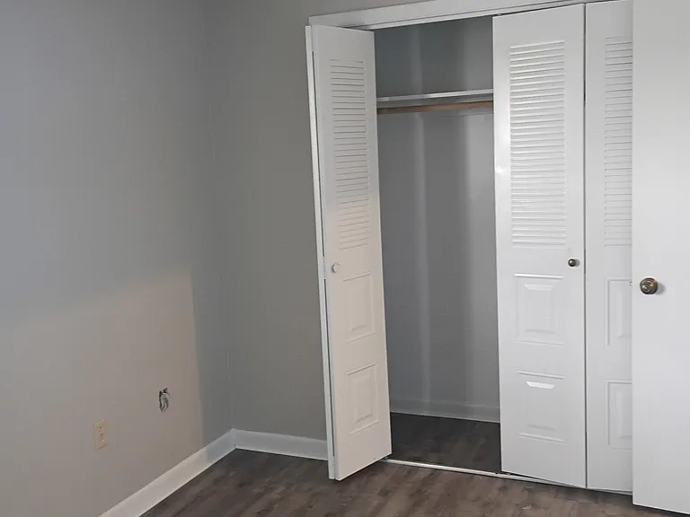823 Englewood Rd #10 — Photo 6