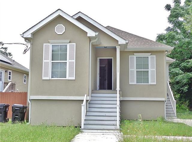 1st image of 2456 Mendez St