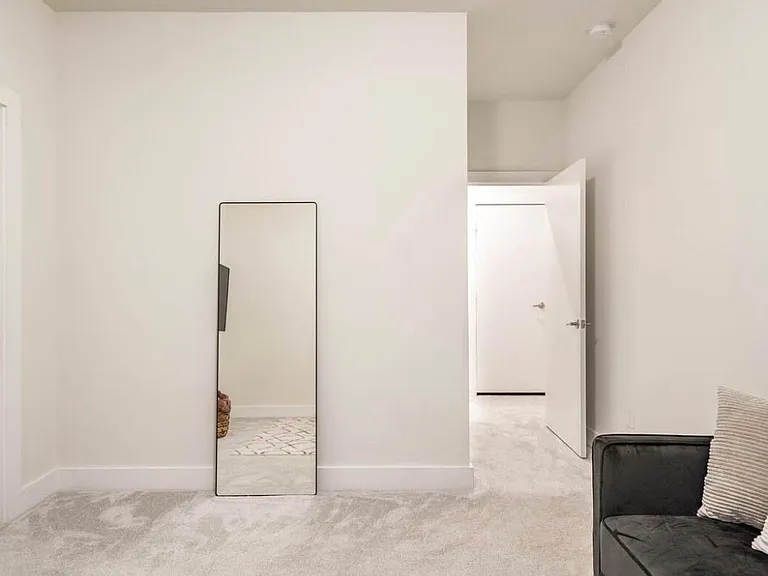 10211 Las Nubes Ave — Photo 28