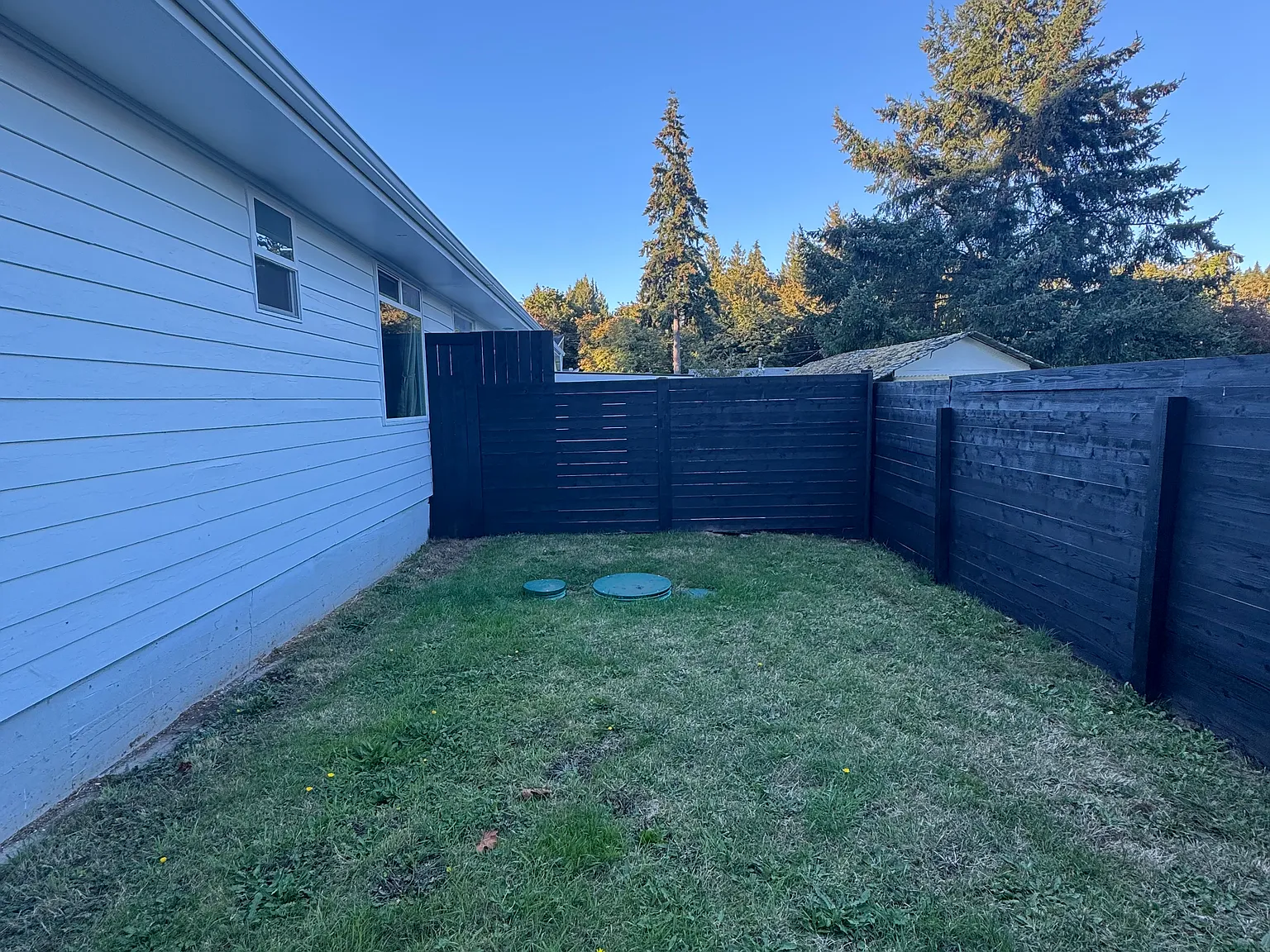 2 bed, 900 sqft, $2,100 — Photo 2