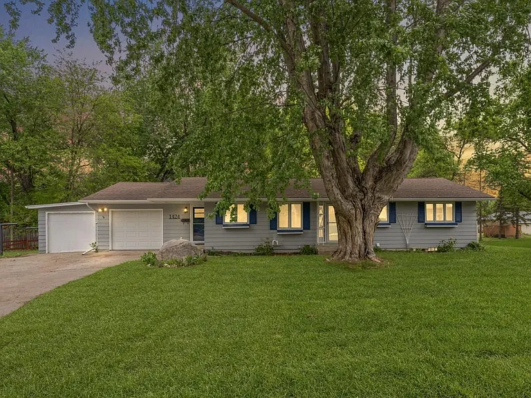 1424 Vista Ln — Photo 25