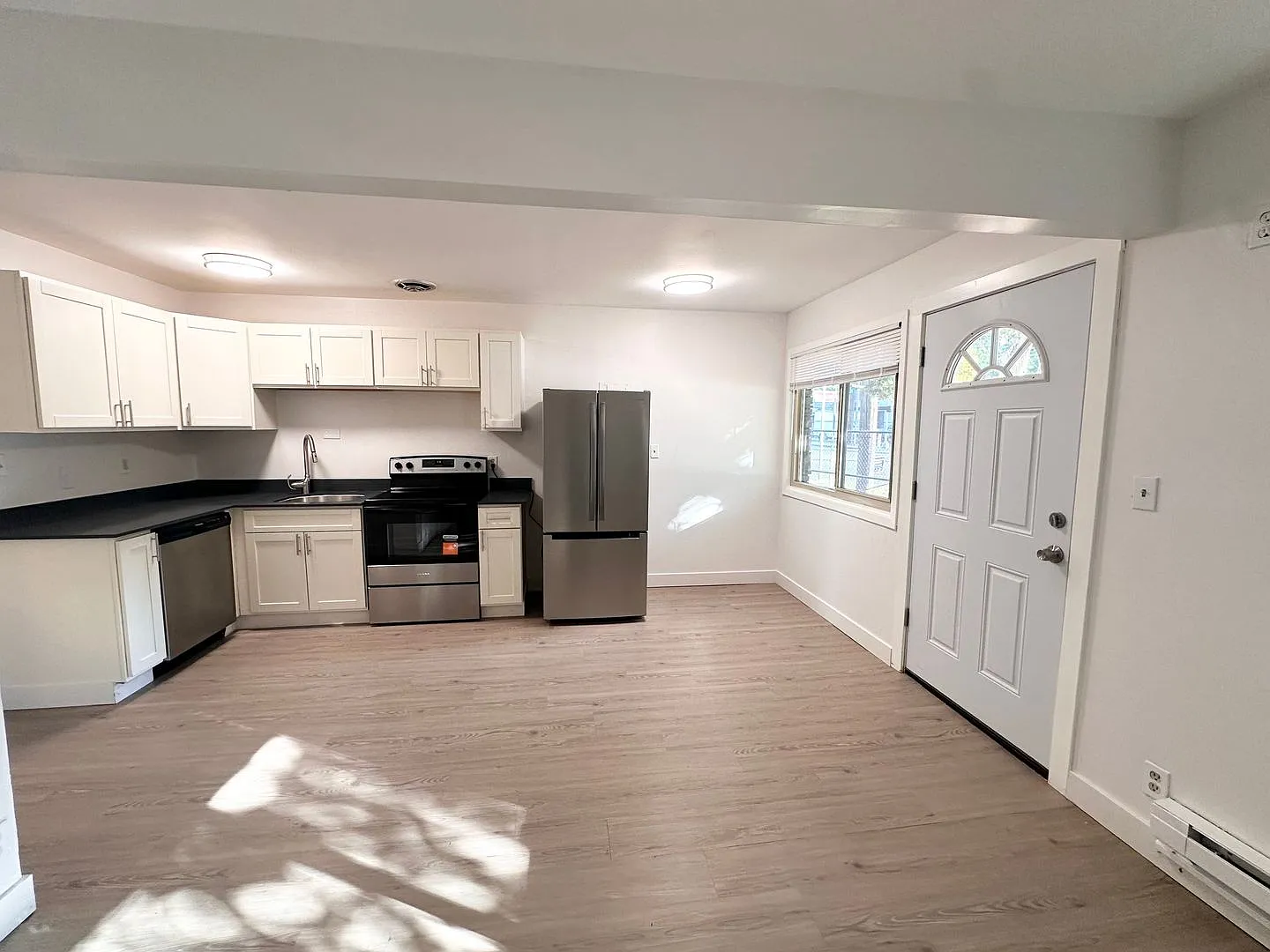 Cascade Court Apartments — Photo 3