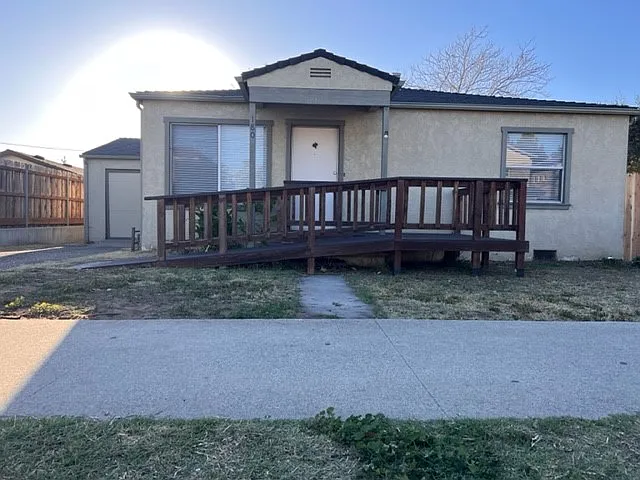 2 bed, $2,595 — Photo 1