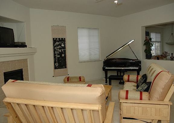 5th image of 1048 Harbor Town Cir