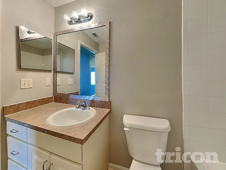 15407 Winter Breeze Ln — Photo 12