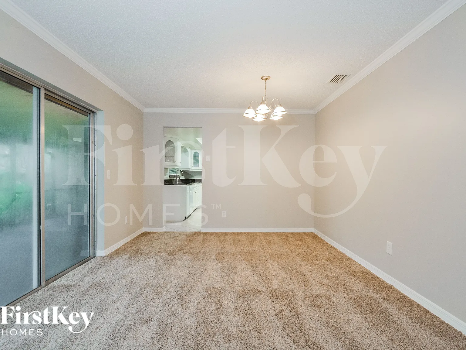 4 bed, 2.0 bath, 1954 sqft, $2,945 — Photo 4