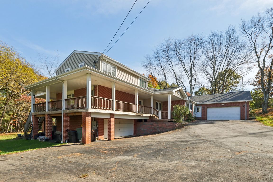 School Rd-S2810-001.jpg