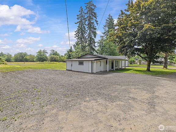 3rd image of 233 Monte Elma Road