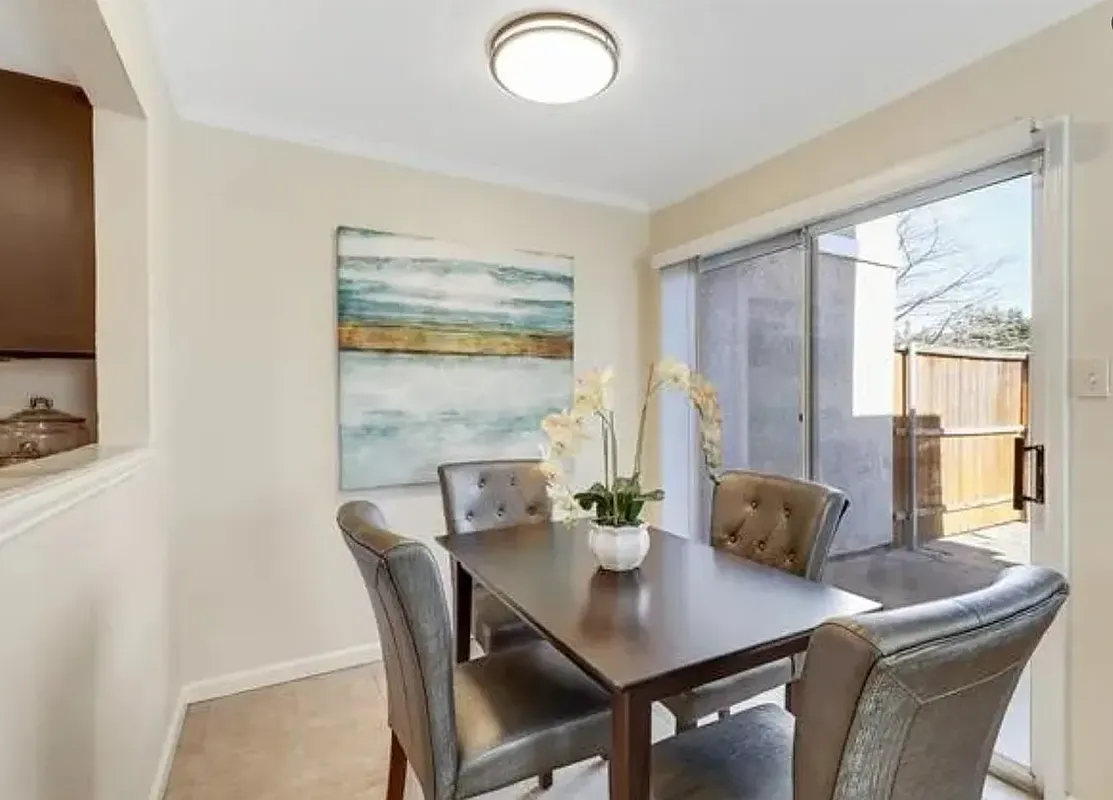2 bed, 2.5 bath, 1014 sqft, $2,100 — Photo 4