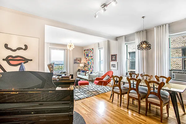 Sold by Compass | media 1