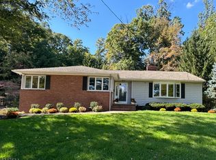 261 Meeting House Ln, Mountainside, NJ 07092