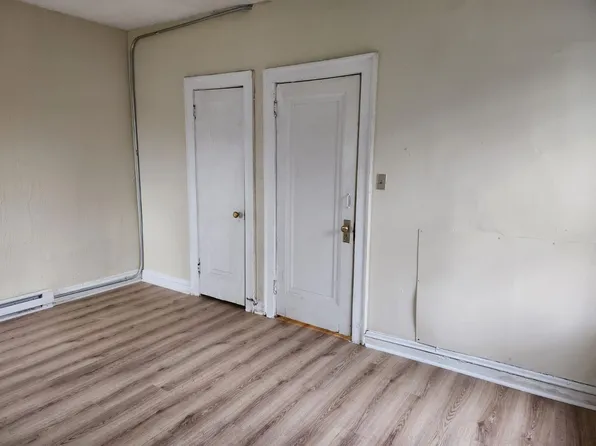 Spacious Apartment for Rent 848 Linn Drive, Cleveland, OH 44108