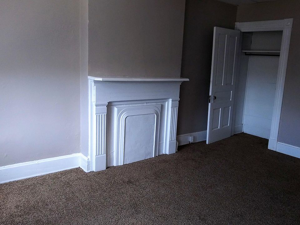 2nd image of 1716 Hanfield St #4