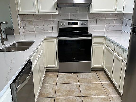 All new appliances 