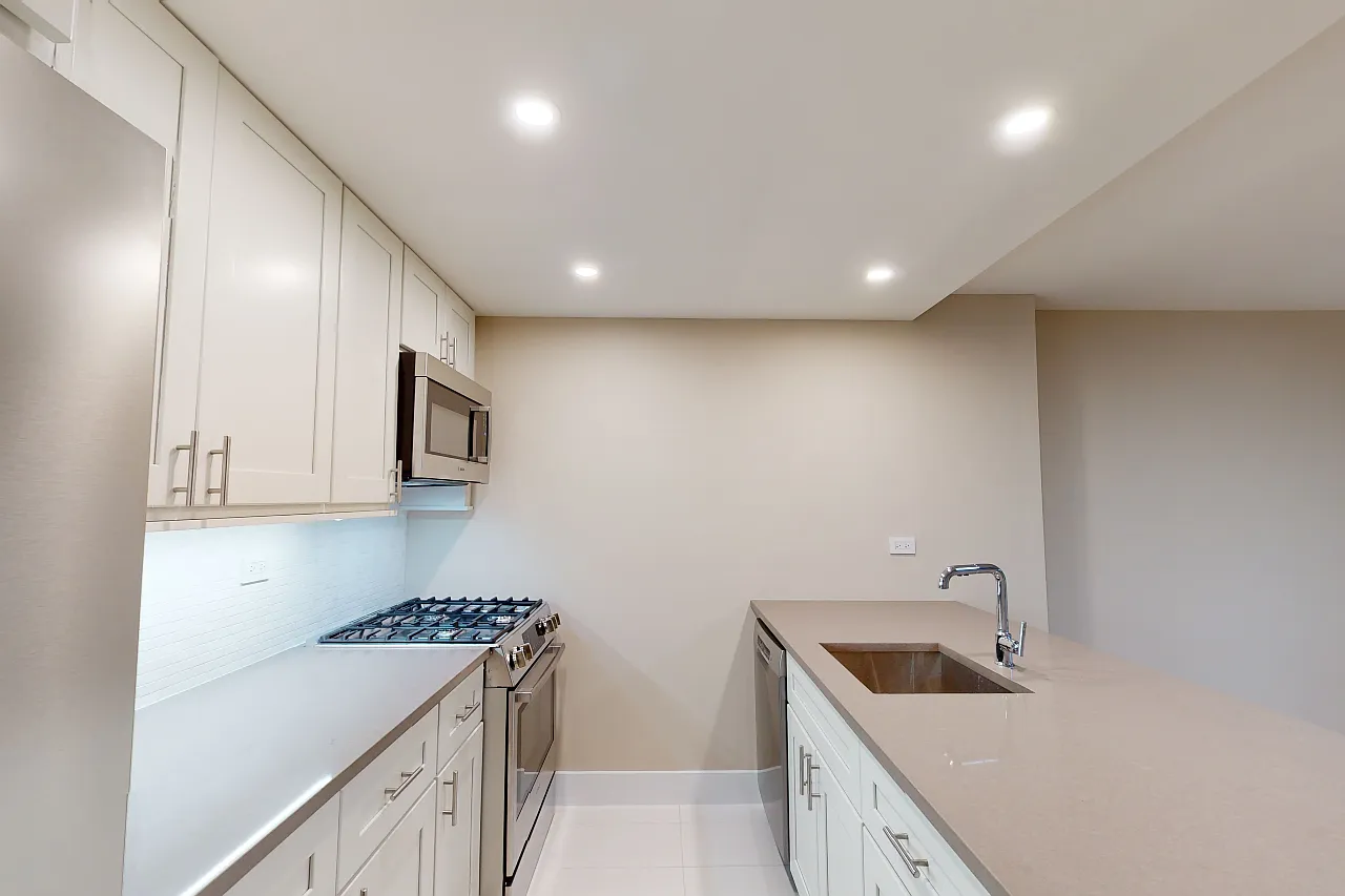 80 North Moore Street — Photo 3