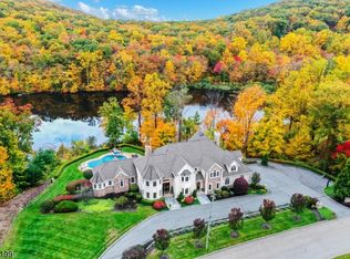 63 Saw Mill Rd, Kinnelon, NJ 07405