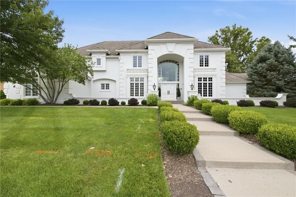 6517 Ridge Rd, Parkville, MO - View 2