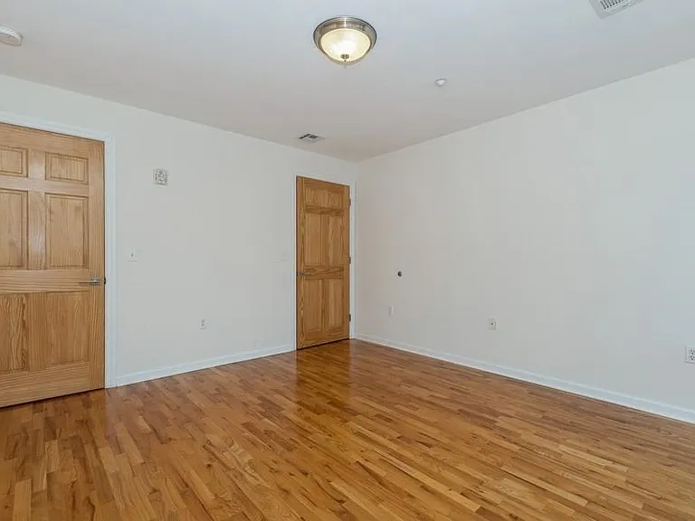 17 Meadow Rd #306 — Photo 10