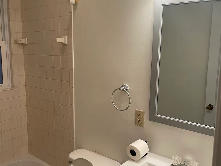 1423 Willis St — Photo 9