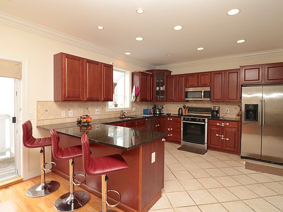 115 Highview Avenue