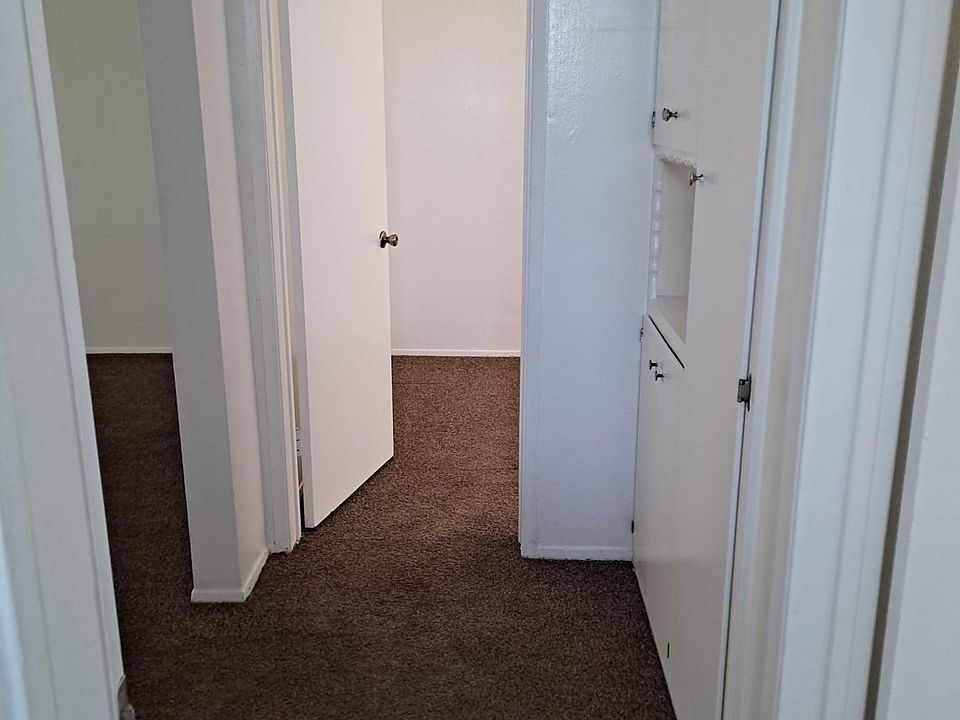 1st image of 4923 1/4 Clara St