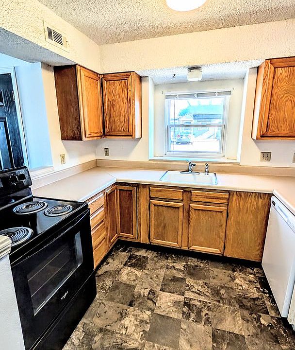 1st image of 1704 E 24th Ave APT 4