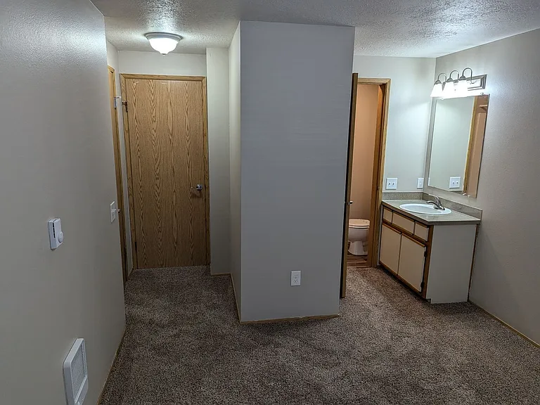 Silverwood Apartments — Photo 119