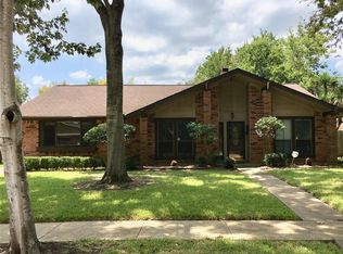 2314 Brook View Ln, Sugar Land, TX 77479