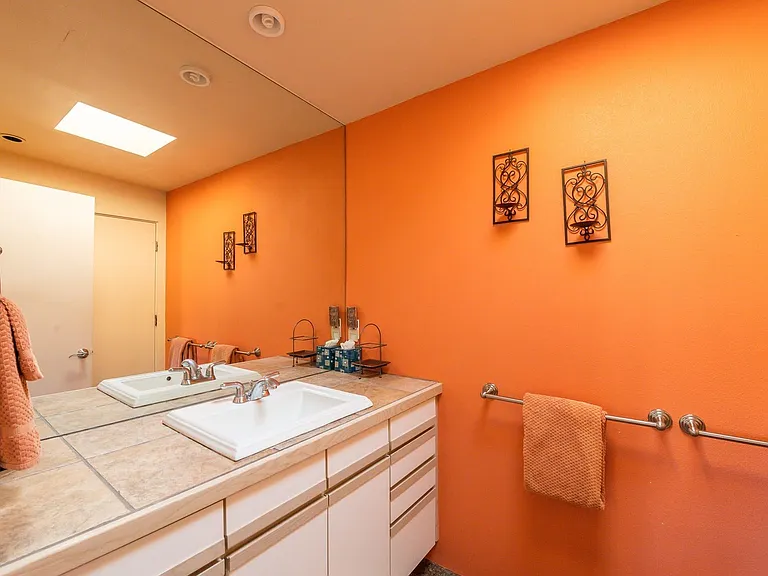209 Pinon Woods Dr — Photo 18