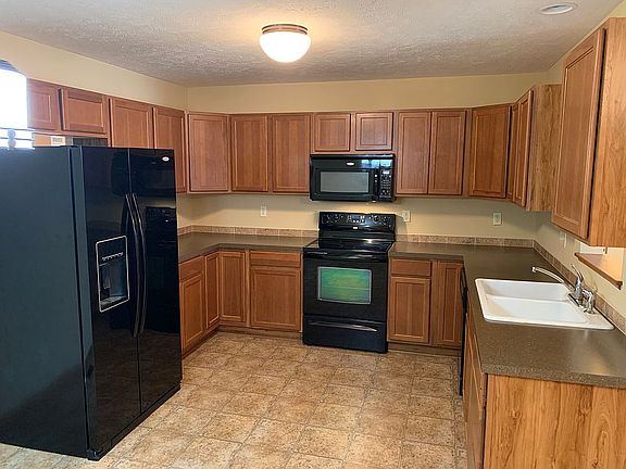 3rd image of 5009 S 77th St