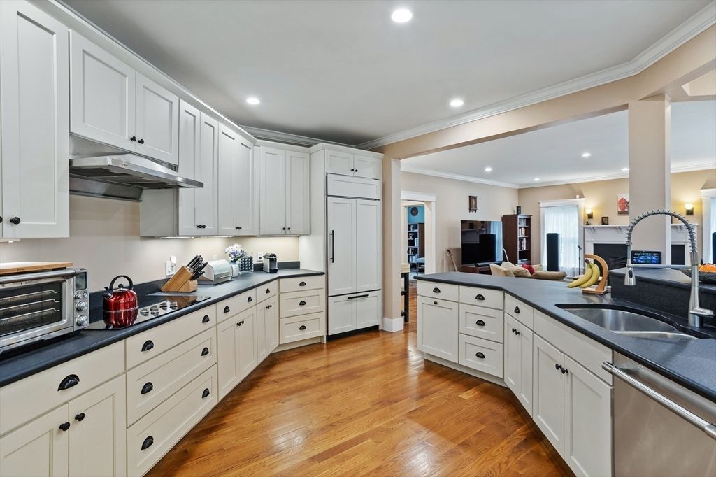 5 Walnut St, Lexington, MA - View 6