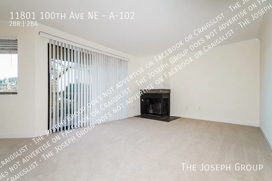 Open & Airy 2BR Condo in Kirkland! — Photo 2