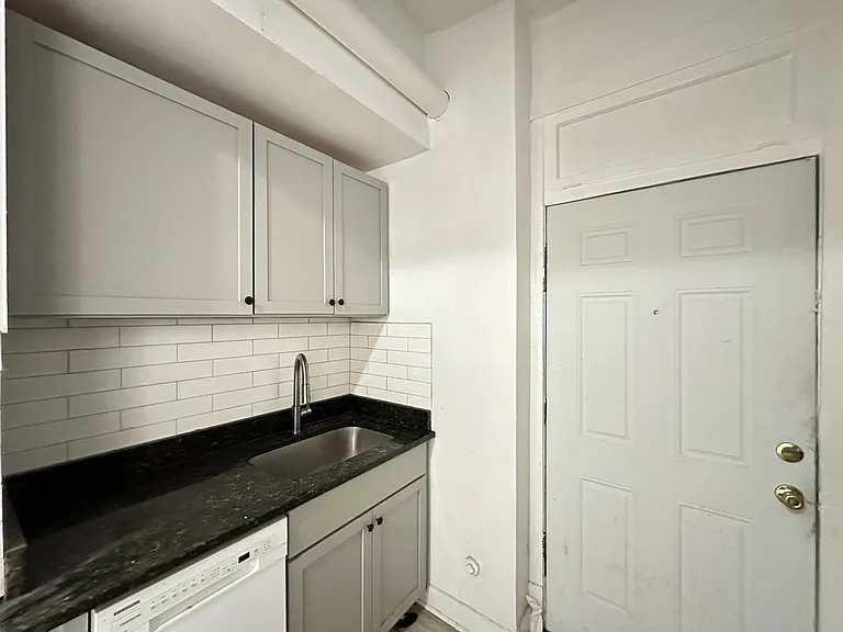 1321.5 W Estes Ave #94 — Photo 4