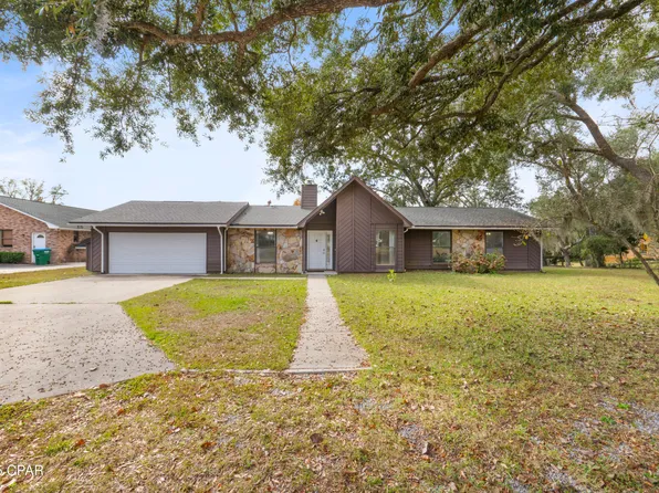 3940 Deerpoint Lake Dr, Southport, FL 32409