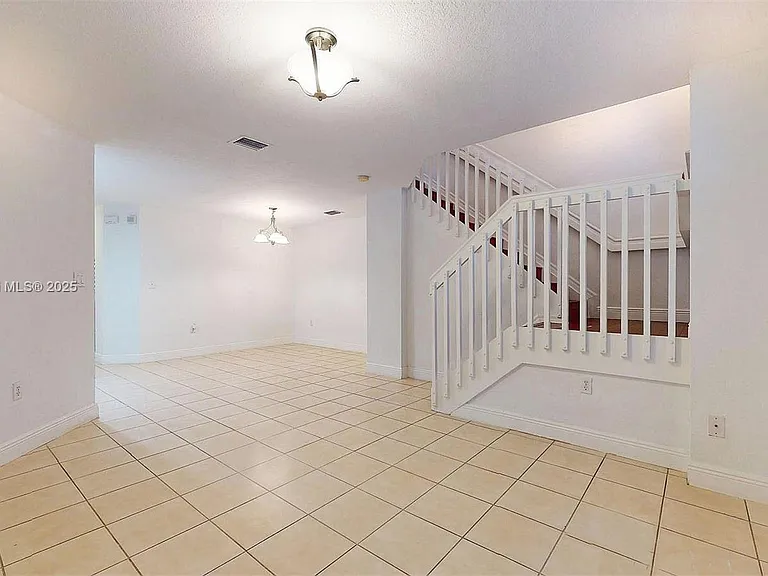 12819 SW 31st Ct — Photo 12