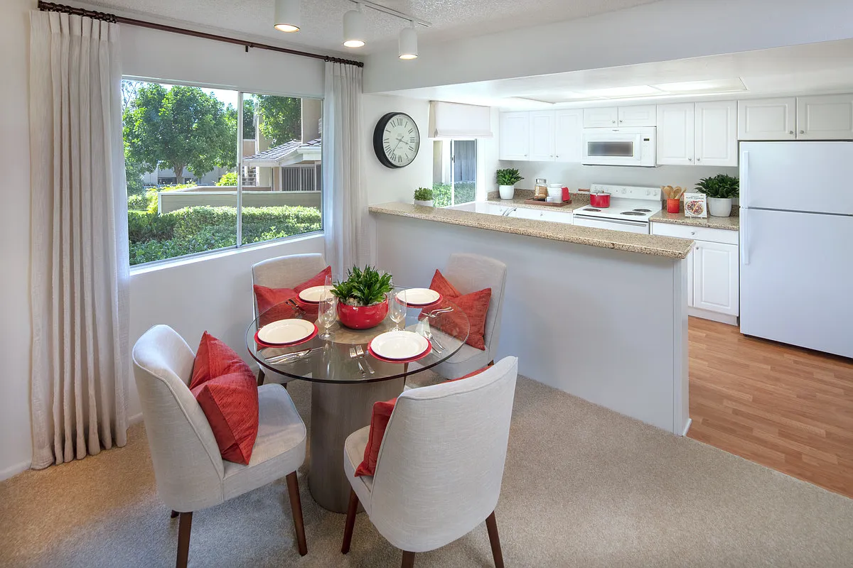 Turtle Rock Vista Apartment Homes — Photo 4