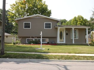 316 Conde St, West Chicago, IL 60185