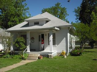 620 E 13th Ave, Winfield, KS 67156