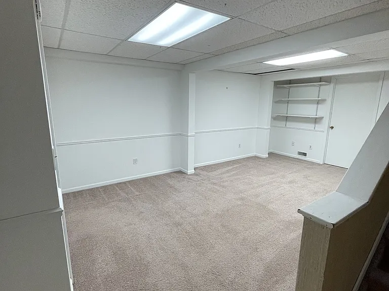 2166 Regency Dr — Photo 15