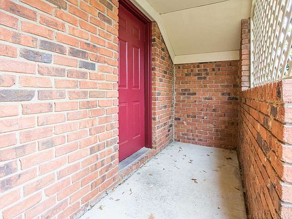 5th image of 3207 Shamrock E Suite 25