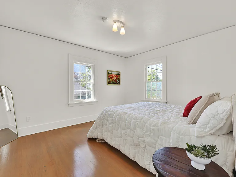 2260 E 15th Ave — Photo 43