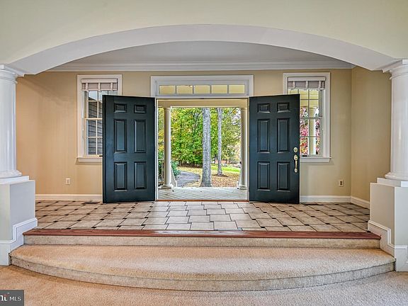 3rd image of 175 Covenant Way