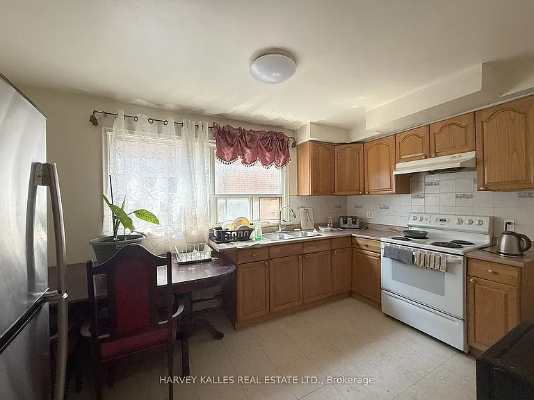 8 Medford Ave #3 — Photo 6